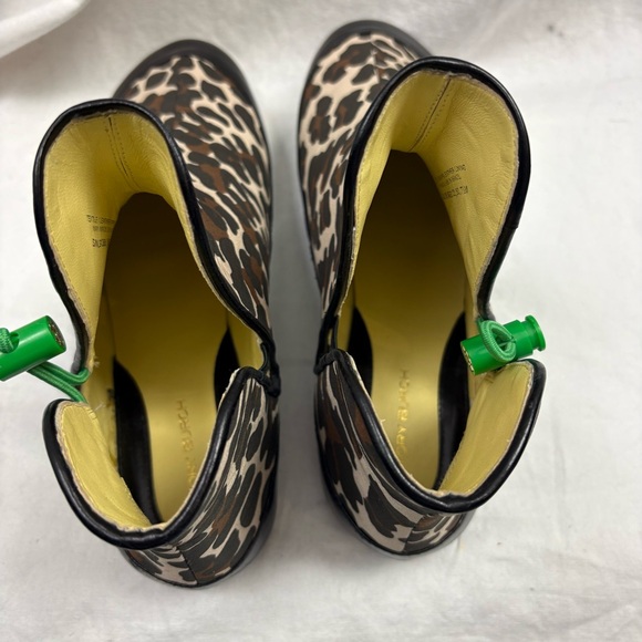 TORY BURCH 'LOGO TOGGLE ANKLE" BOOTIE BLACK/REVA LEOPARD 7.5 - Picture 5 of 9